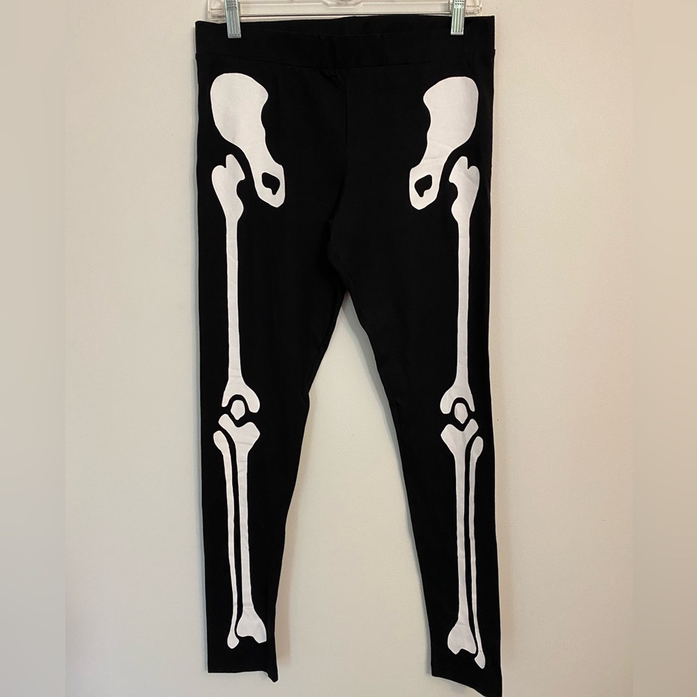 H&M Divided Halloween skeleton stretch leggings 💀